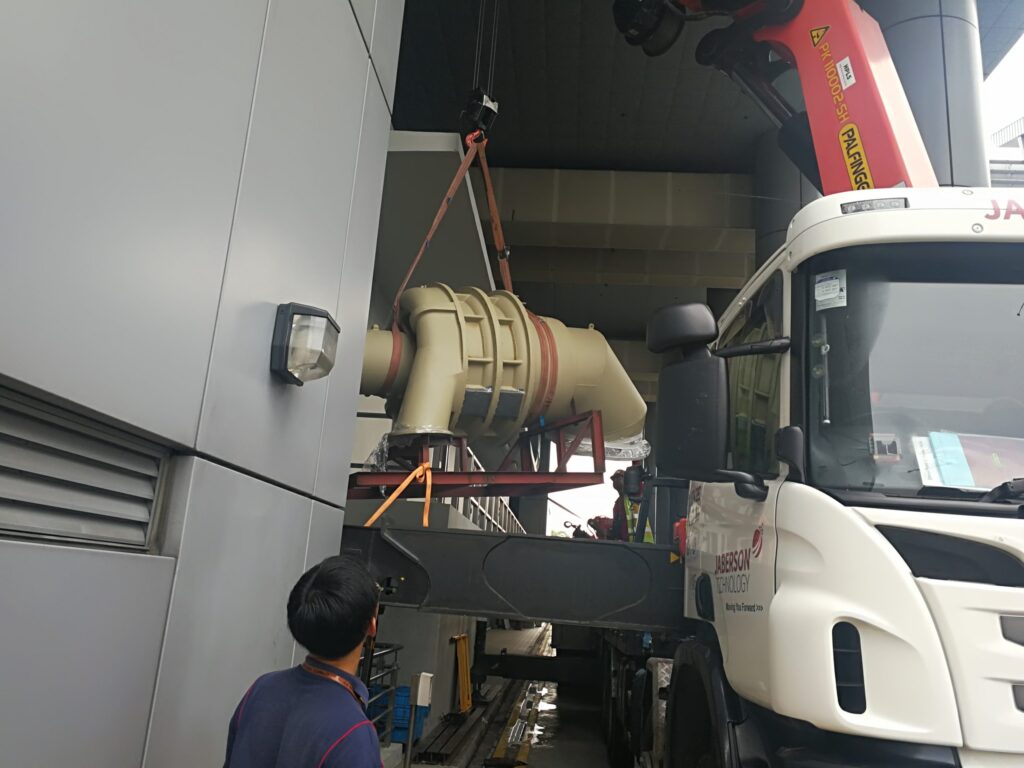 2.-Odd-sized-chiller-parts-on-its-containment-1-scaled.jpg