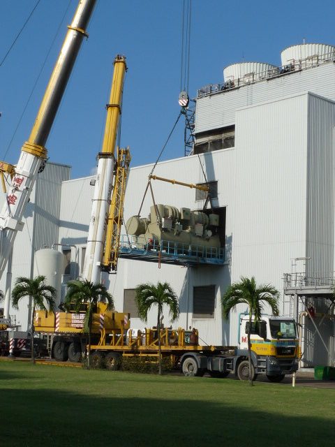 5.-New-Chiller-landing-on-50T-SWL-platform-prior-to-being-shifted-in-2-rotated.jpg